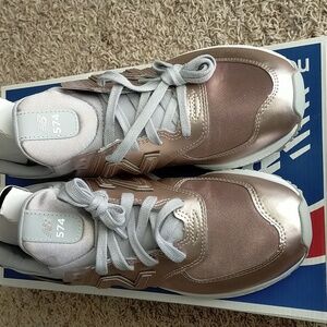 New Balance WS 574 SFF size 7  37.5  Rose gold color New in Box